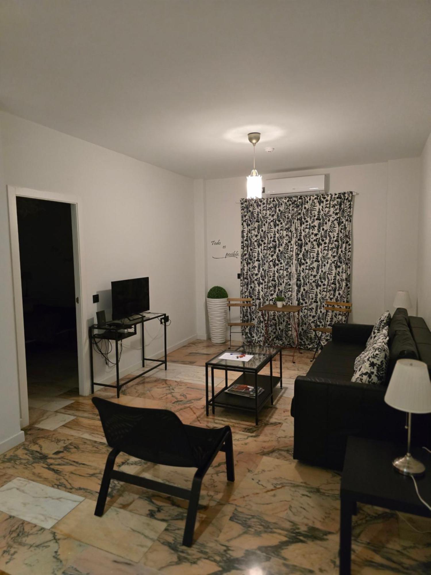 Lhome Sevilla Exteriér fotografie