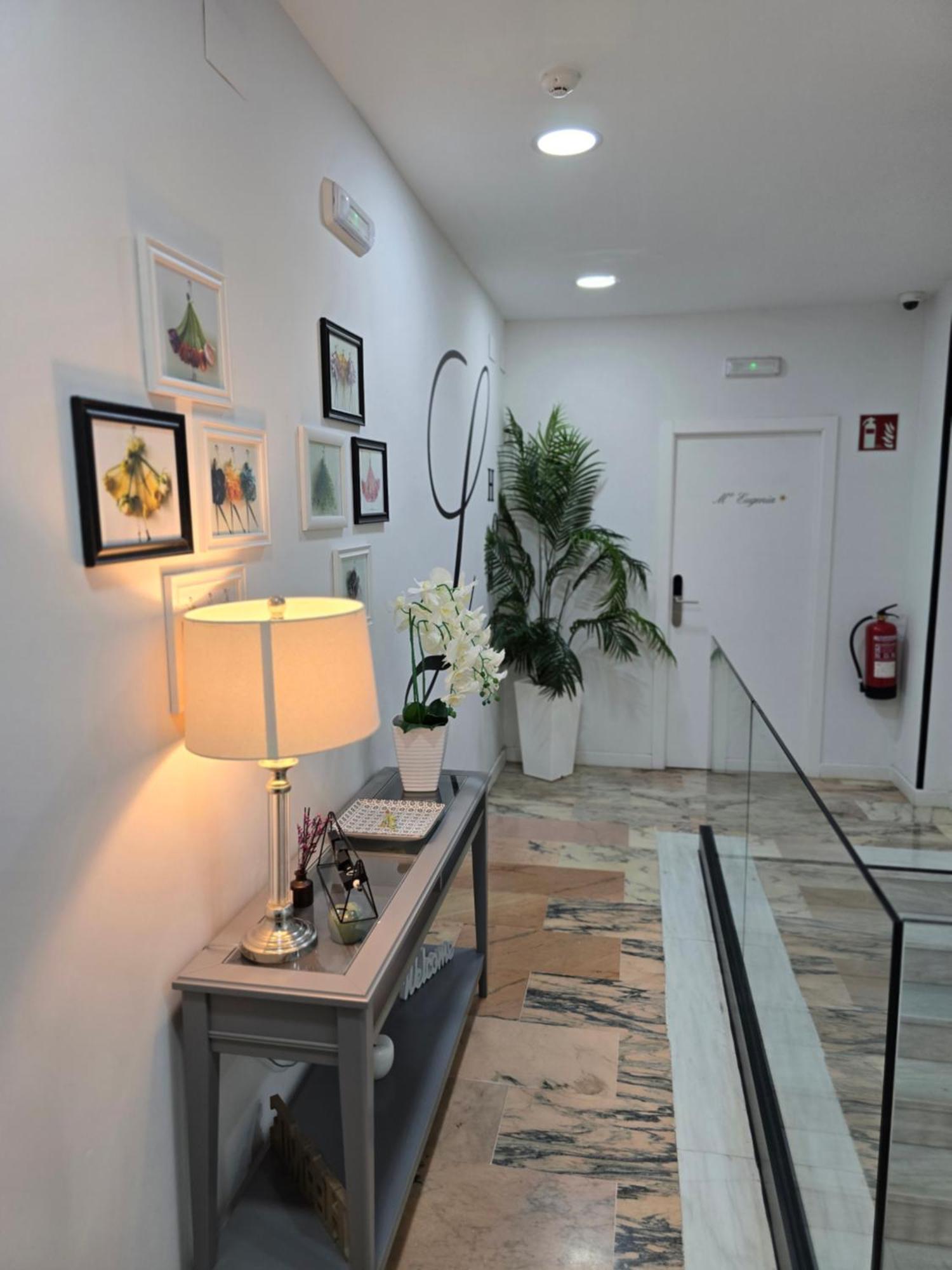 Lhome Sevilla Exteriér fotografie
