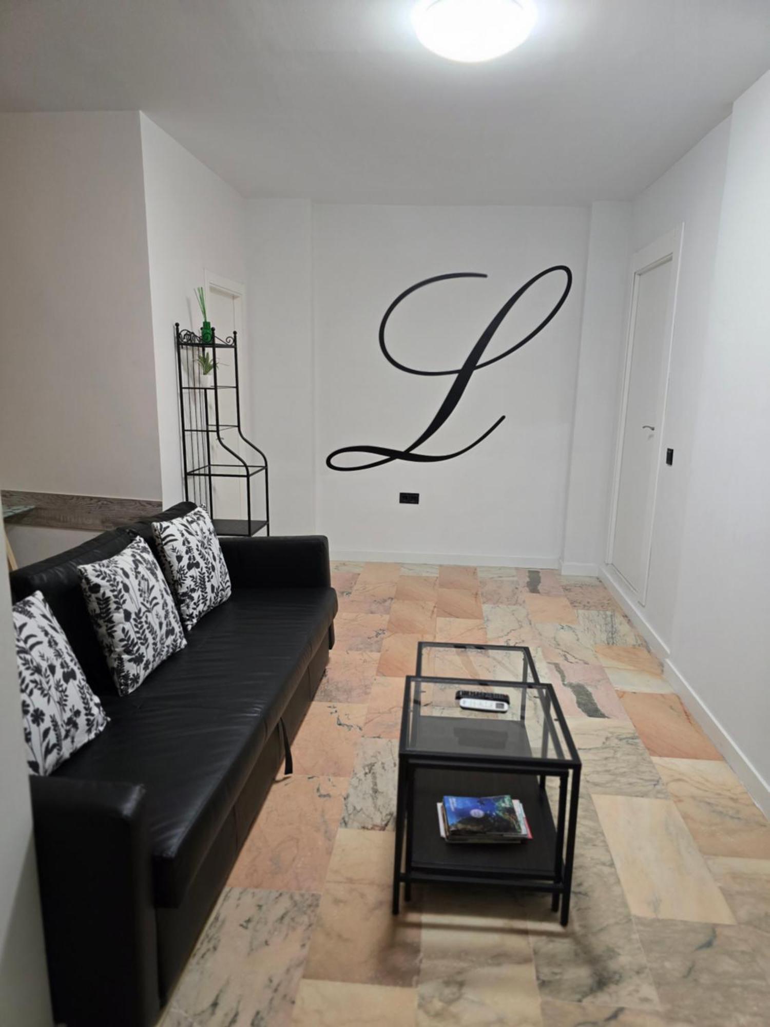 Lhome Sevilla Exteriér fotografie