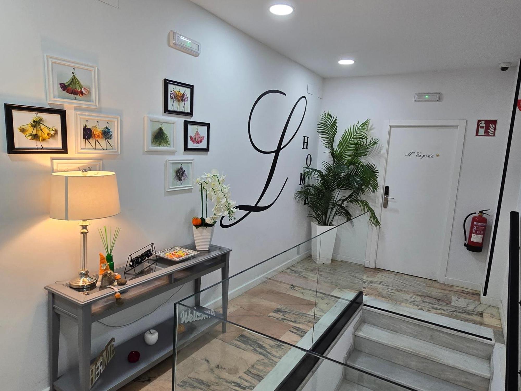 Lhome Sevilla Exteriér fotografie