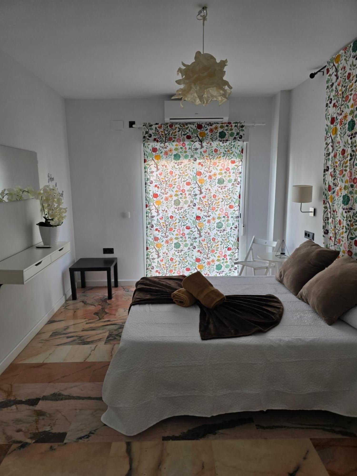 Lhome Sevilla Exteriér fotografie